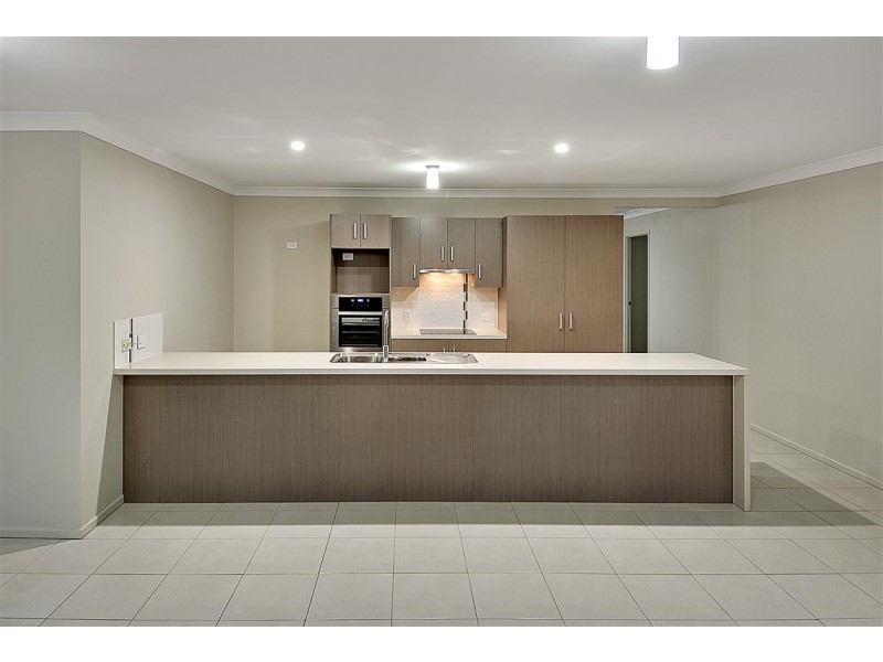 36 Kirsten Dve, Glass House Mountains QLD 4518