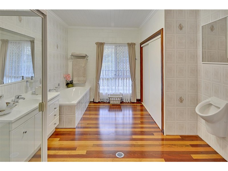 151 Storrs Road, Peachester QLD 4519