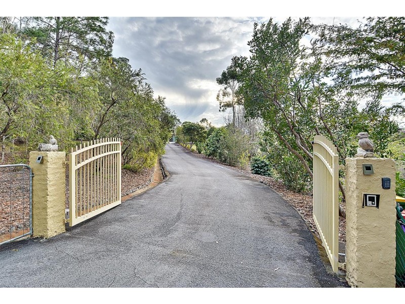 151 Storrs Road, Peachester QLD 4519