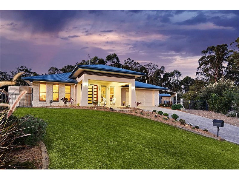 7 Taryn Close, Glass House Mountains QLD 4518
