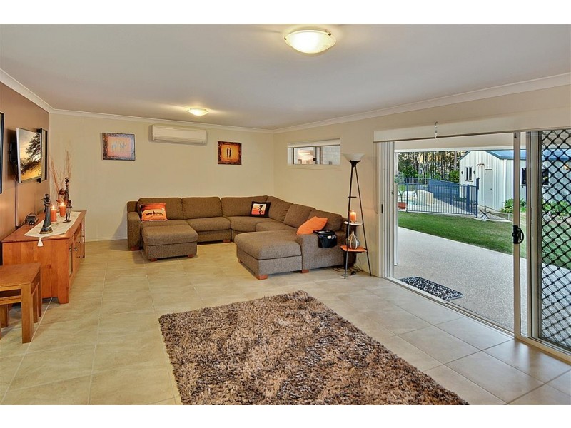 7 Taryn Close, Glass House Mountains QLD 4518