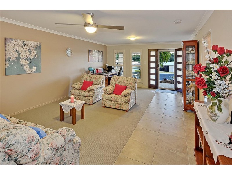 7 Taryn Close, Glass House Mountains QLD 4518