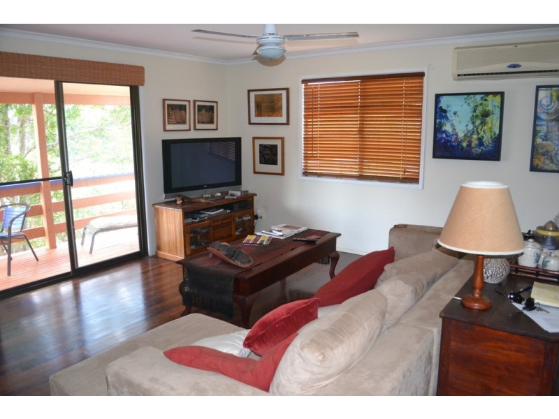 10 Ruwa Drive, Glass House Mountains QLD 4518