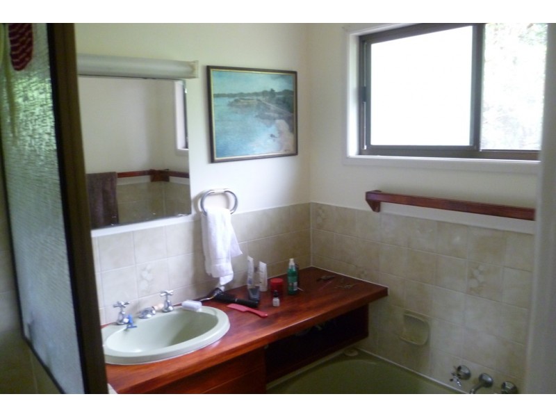 10 Ruwa Drive, Glass House Mountains QLD 4518