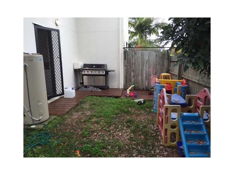 15/2A Swan Street, Beerwah QLD 4519