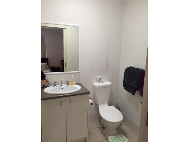 15/2A Swan Street, Beerwah QLD 4519