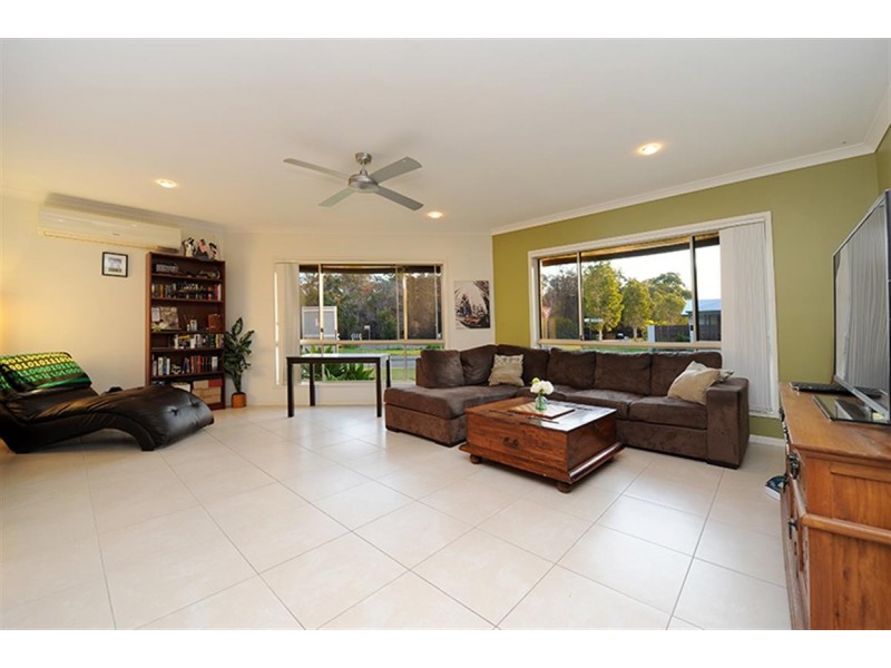 21 Parkside Drive, Beerwah QLD 4519