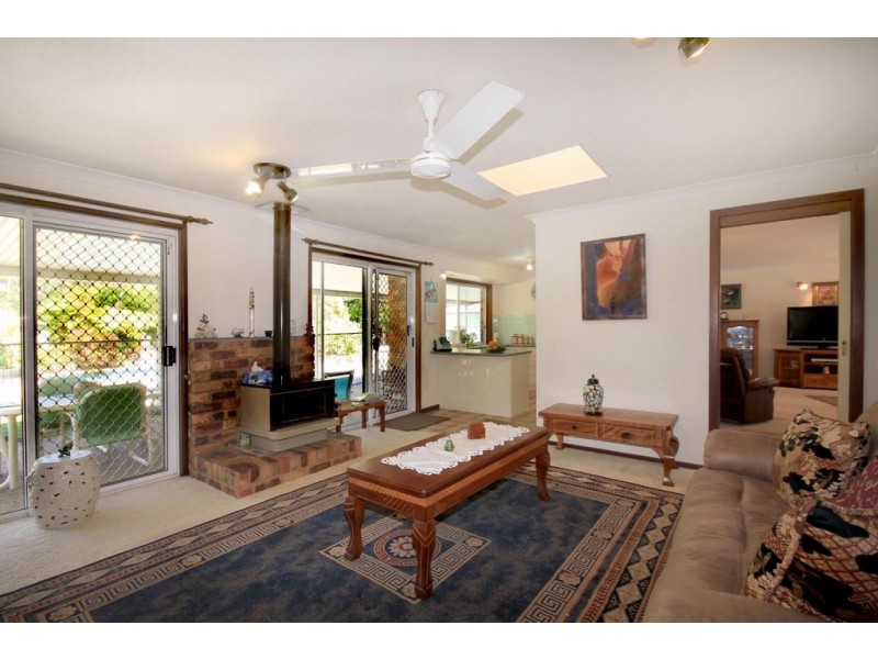 106 Kings Road, Glass House Mountains QLD 4518