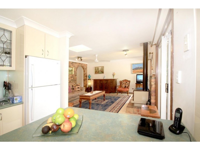 106 Kings Road, Glass House Mountains QLD 4518