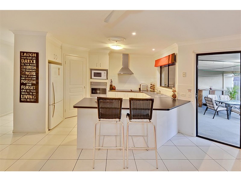 12 Flinders Av, Beerwah QLD 4519