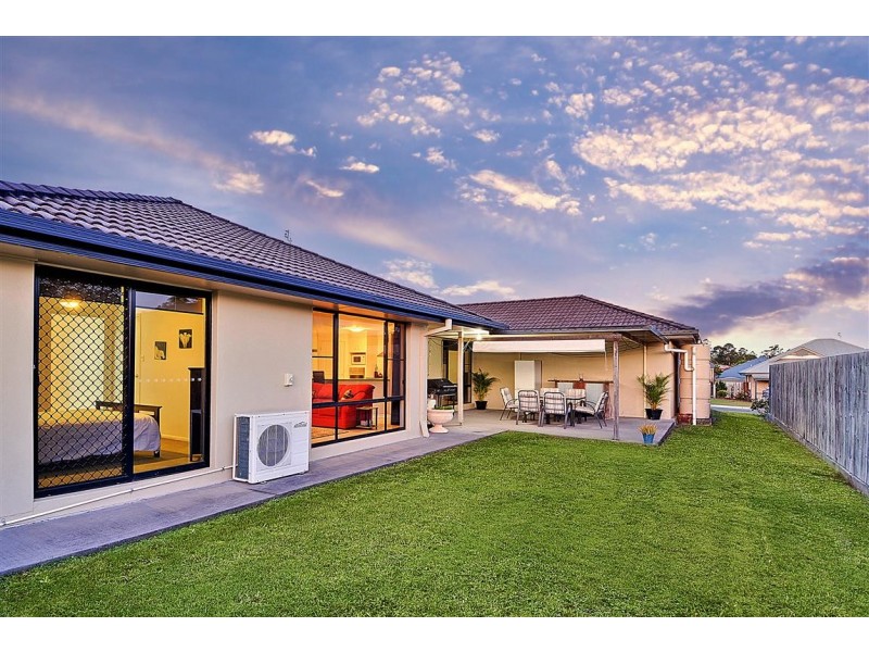 12 Flinders Av, Beerwah QLD 4519