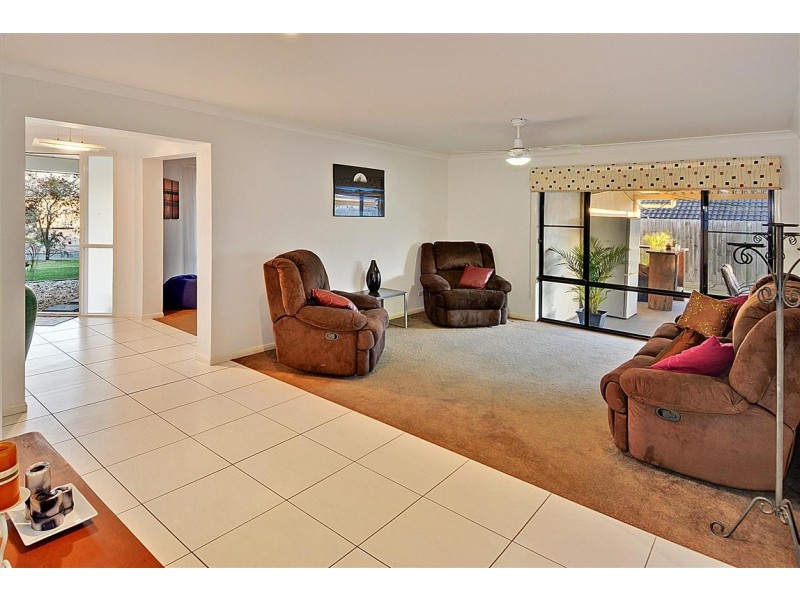 12 Flinders Av, Beerwah QLD 4519