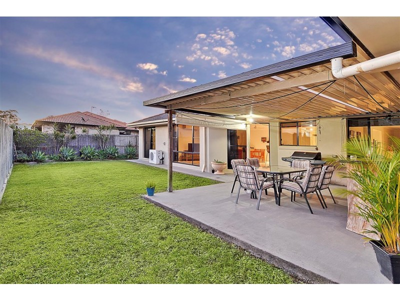 12 Flinders Av, Beerwah QLD 4519