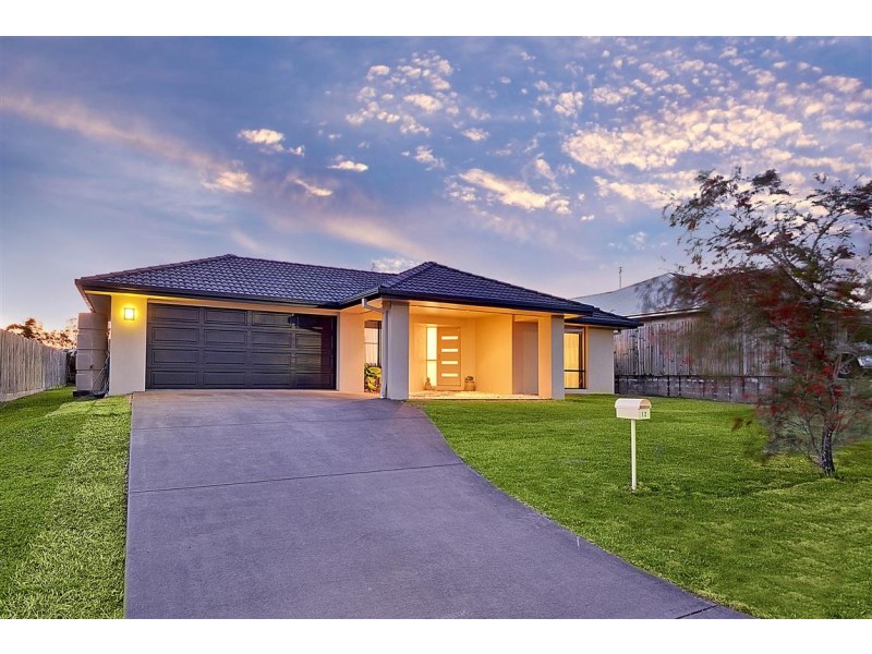 12 Flinders Av, Beerwah QLD 4519