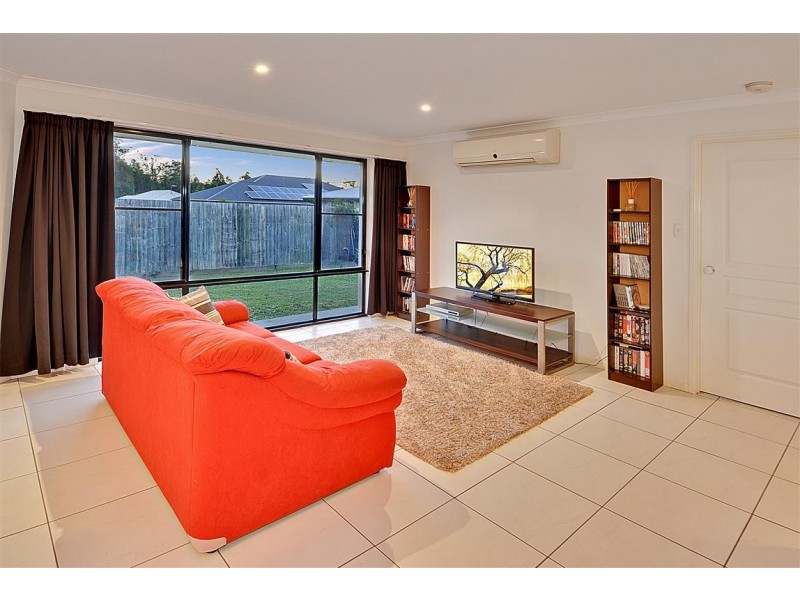 12 Flinders Av, Beerwah QLD 4519