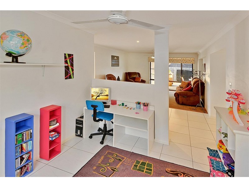 12 Flinders Av, Beerwah QLD 4519