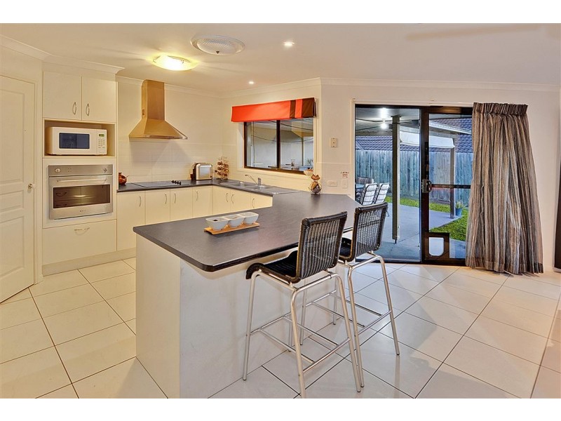 12 Flinders Av, Beerwah QLD 4519