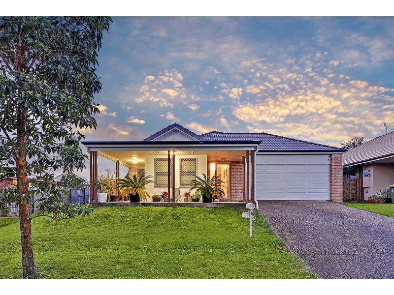 7 Greenview Ave, Beerwah QLD 4519