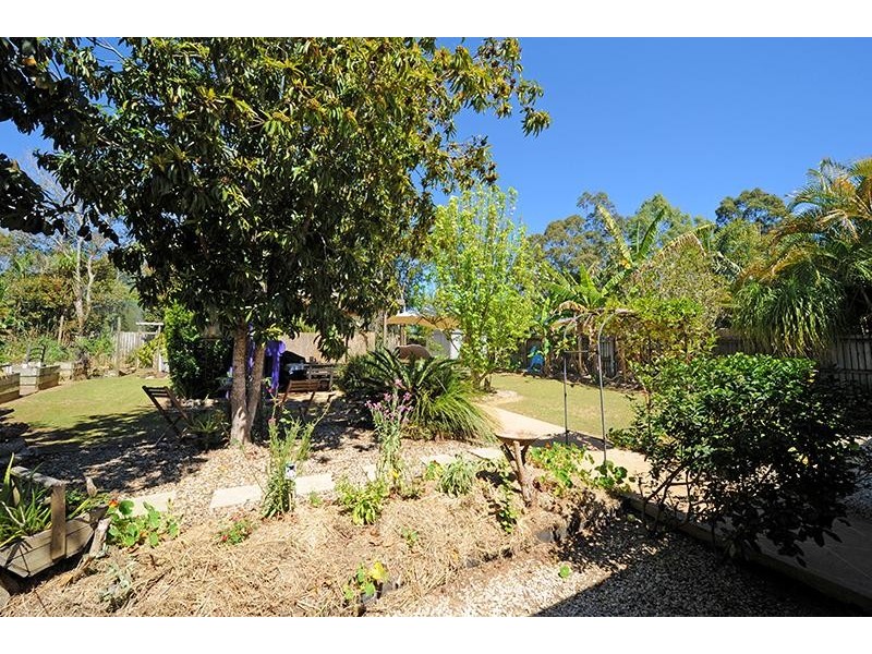 19 Paul Place, Glass House Mountains QLD 4518