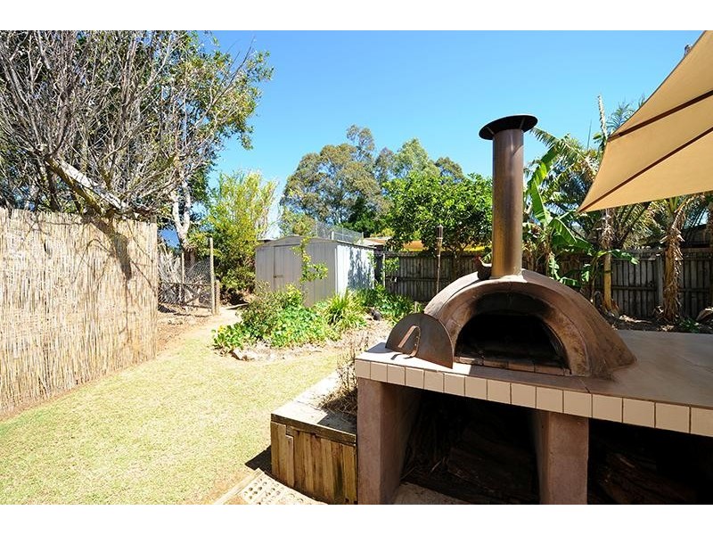 19 Paul Place, Glass House Mountains QLD 4518