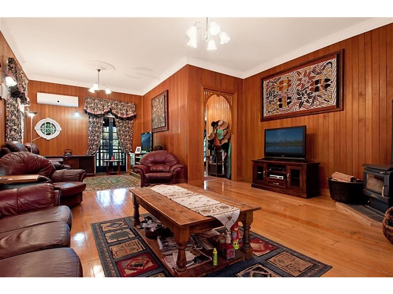 21 Bell Road, Glass House Mountains QLD 4518