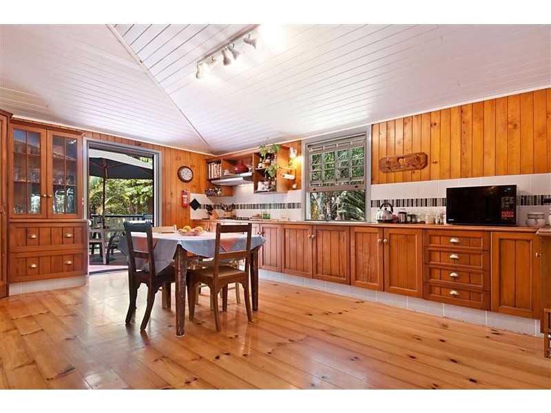 21 Bell Road, Glass House Mountains QLD 4518