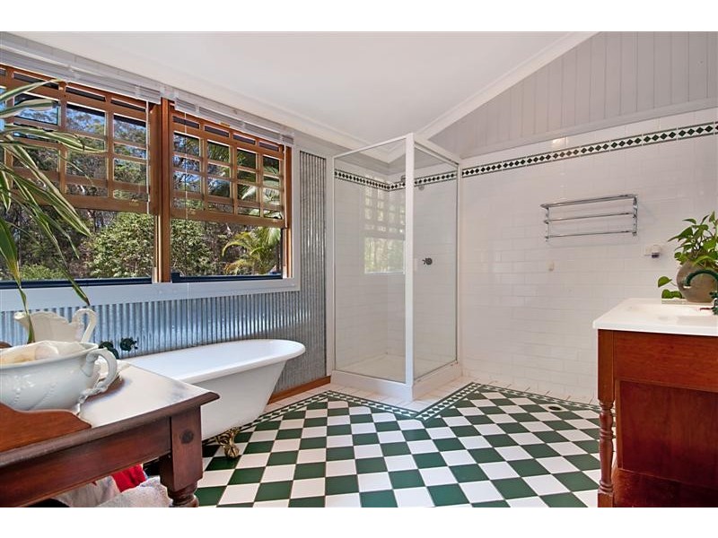 21 Bell Road, Glass House Mountains QLD 4518