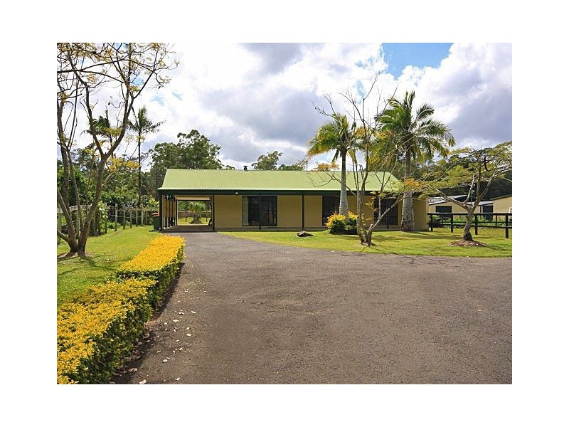 25 Isambert Road, Landsborough QLD 4550