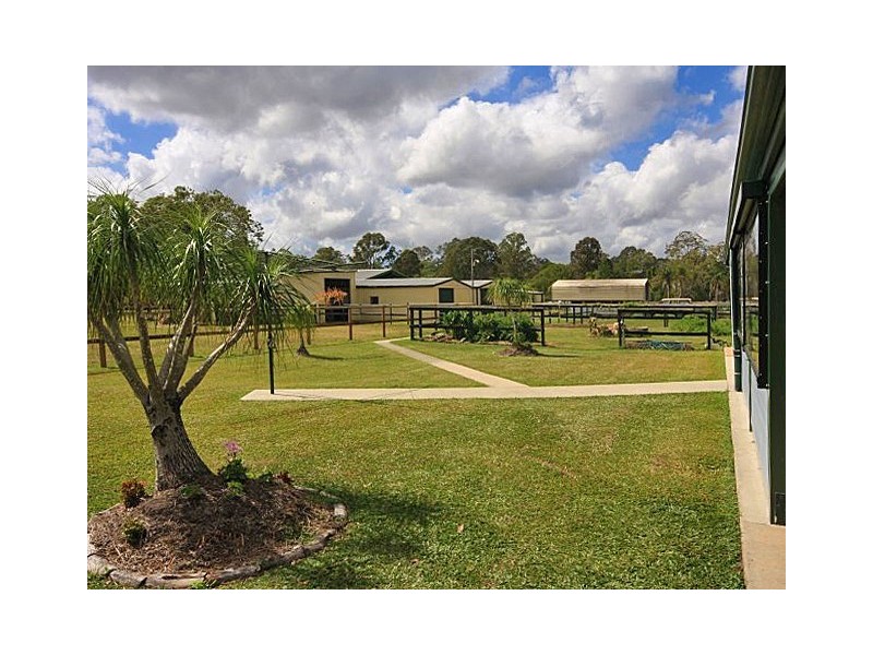 25 Isambert Road, Landsborough QLD 4550