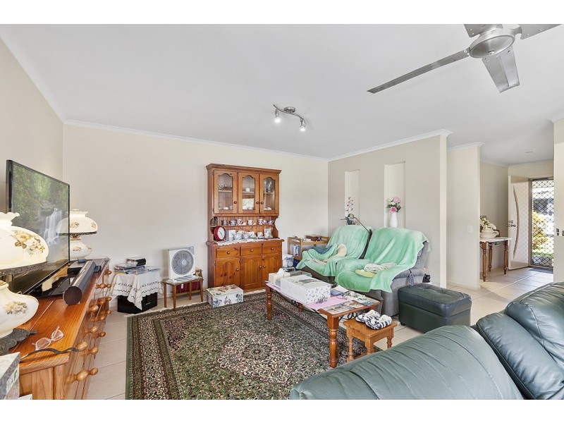 18 Crumpton Place, Beerwah QLD 4519