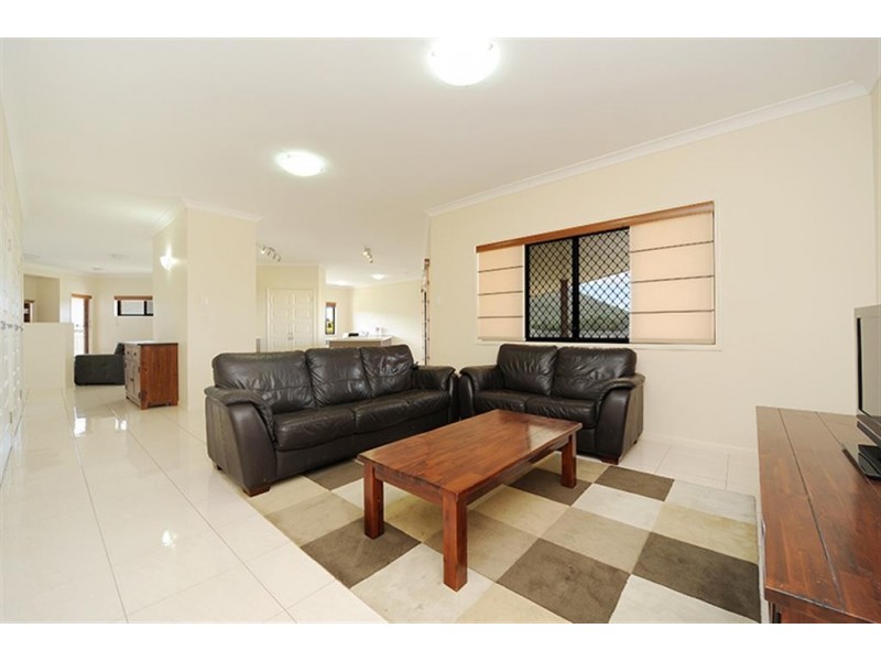 8 Bridget Crt, Beerwah QLD 4519