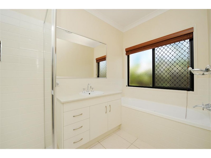 8 Bridget Crt, Beerwah QLD 4519