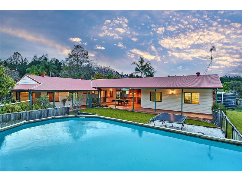 174 Endeavour Rd, Beerburrum QLD 4517