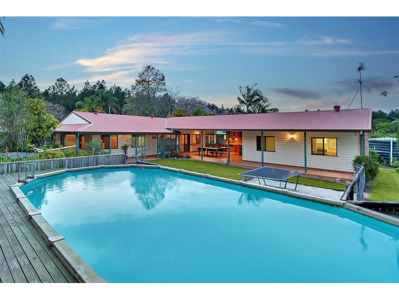 174 Endeavour Rd, Beerburrum QLD 4517