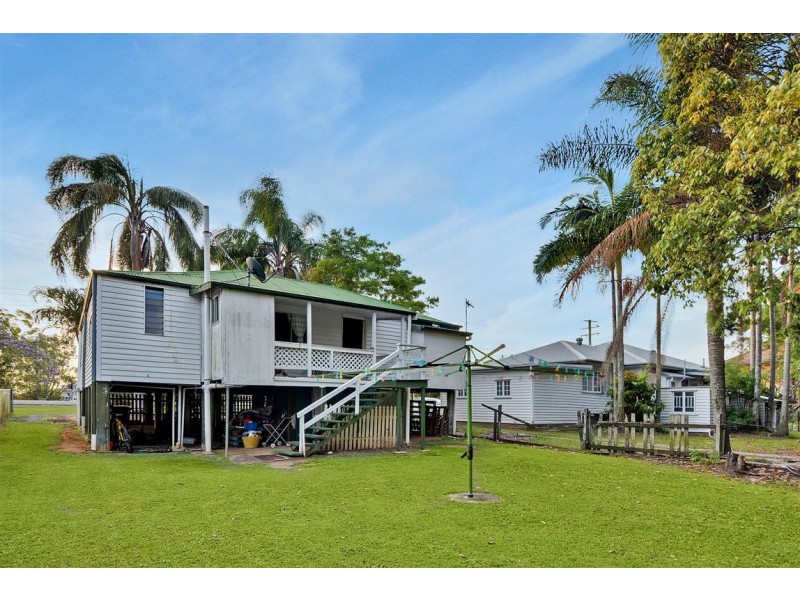 57 Beerwah Pde, Beerwah QLD 4519