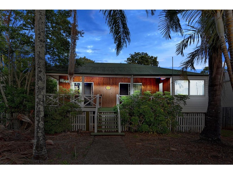 57 Beerwah Pde, Beerwah QLD 4519