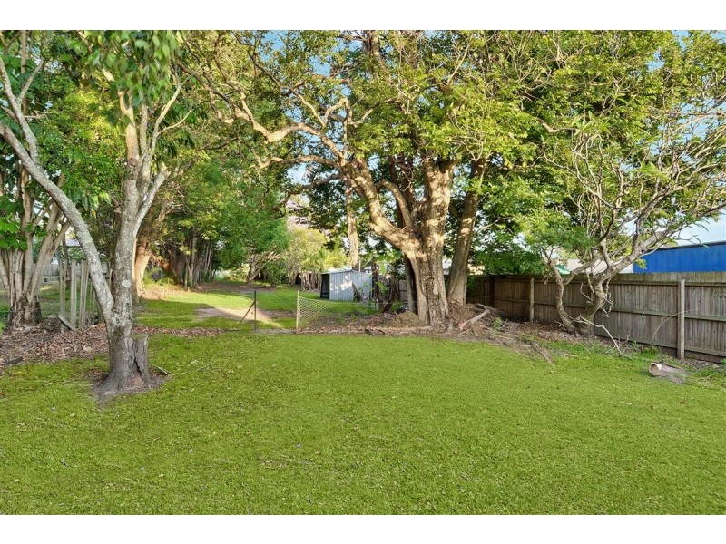57 Beerwah Pde, Beerwah QLD 4519