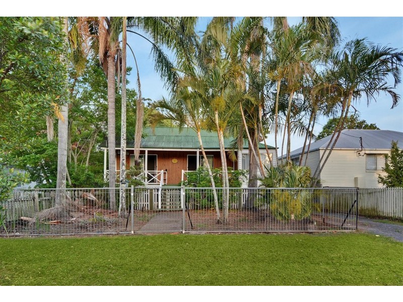 57 Beerwah Pde, Beerwah QLD 4519