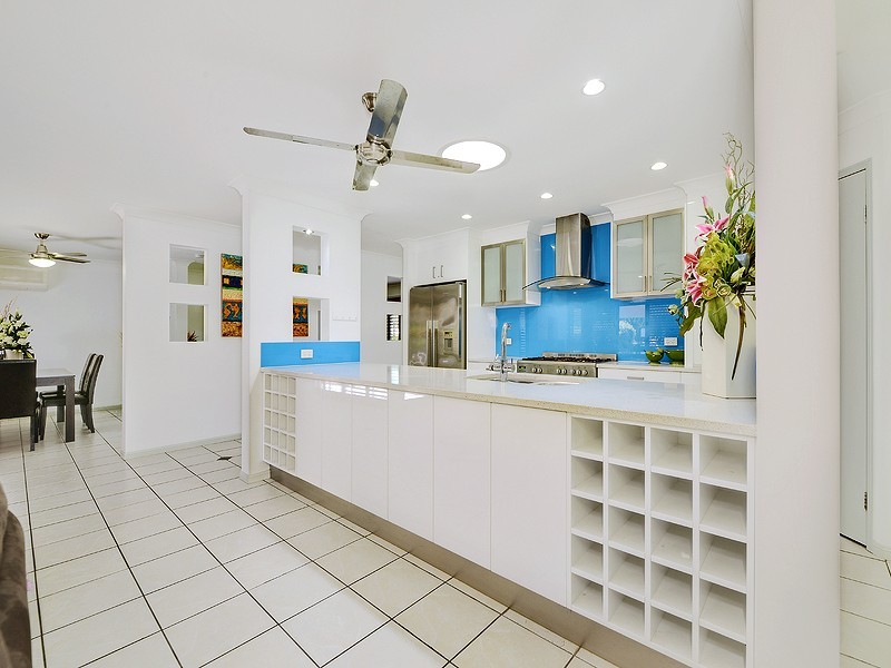 7 PARKVIEW ROAD, Glass House Mountains QLD 4518