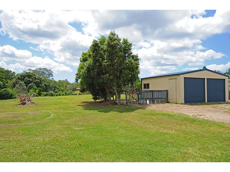 8 Bloodwood Cl, Mooloolah Valley QLD 4553