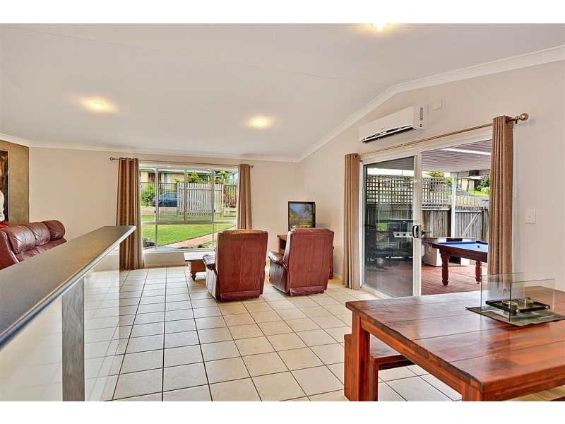 1 Olivia Court, Landsborough QLD 4550