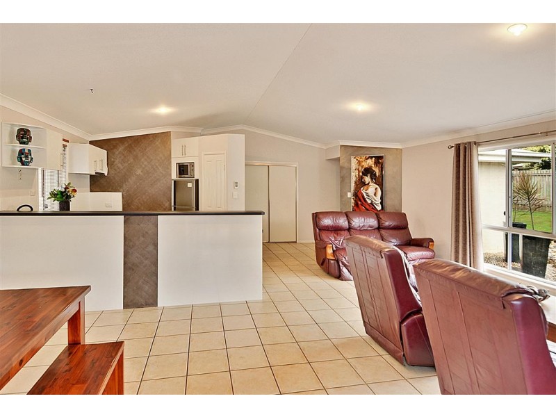 1 Olivia Court, Landsborough QLD 4550