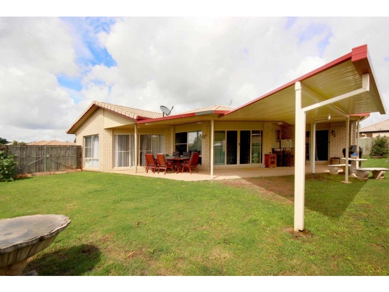 53 Coochin Hills Drive, Beerwah QLD 4519