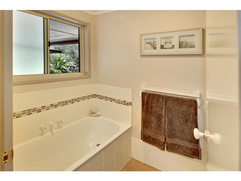 56 Whites Road, Landsborough QLD 4550