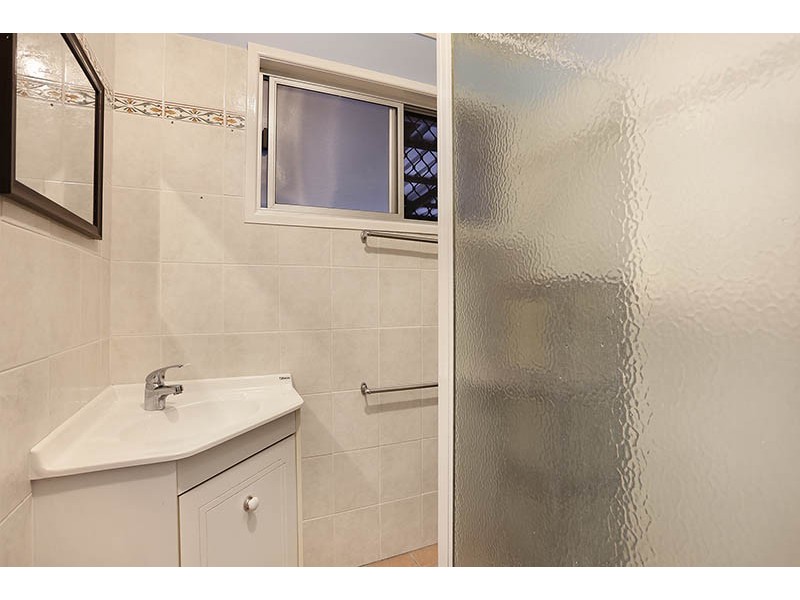 66 Calderwood Road, Landsborough QLD 4550