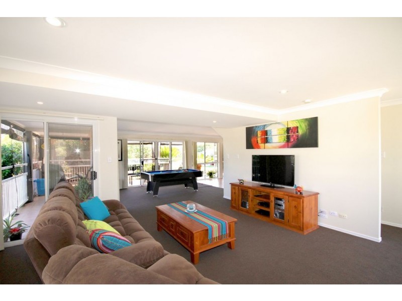 12 Hempstock Street, Glass House Mountains QLD 4518