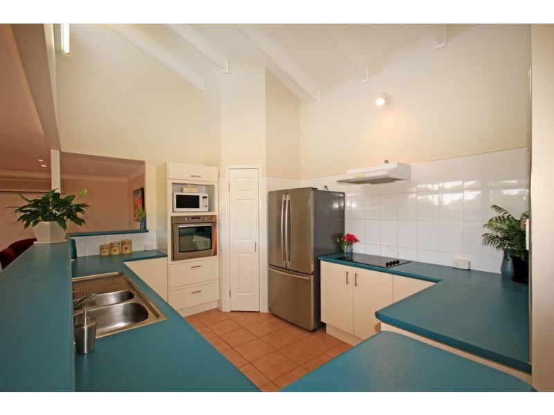 12 Hempstock Street, Glass House Mountains QLD 4518