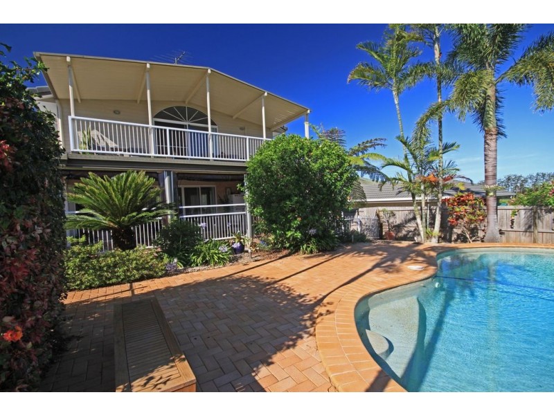12 Hempstock Street, Glass House Mountains QLD 4518