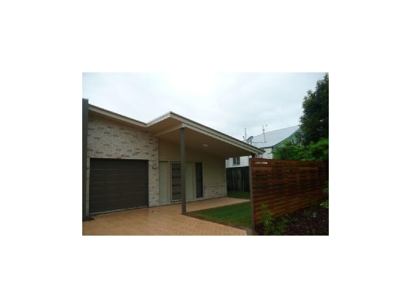 2/11 Katherine Street, Beerwah QLD 4519