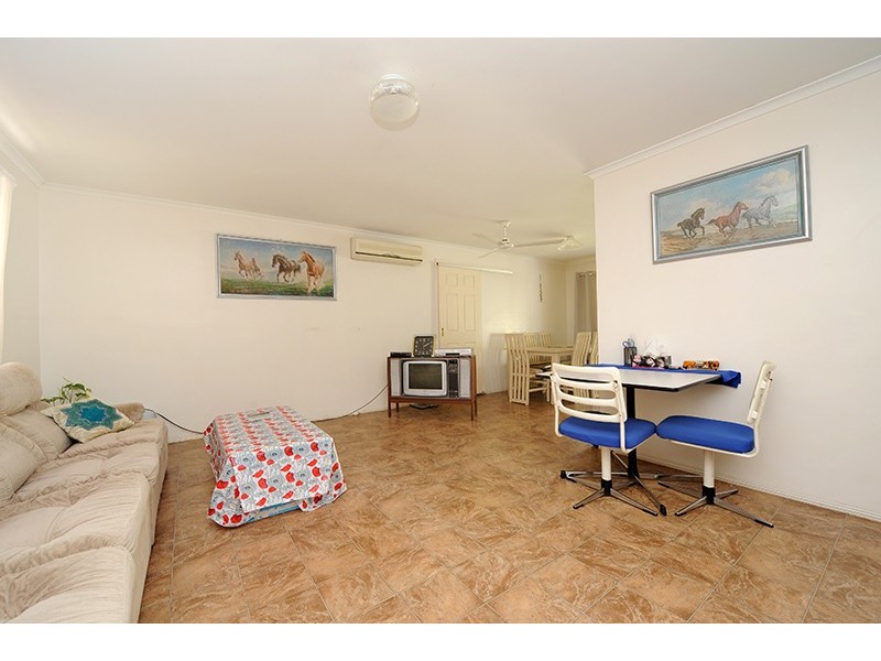 17 Laurel Street, Beerwah QLD 4519